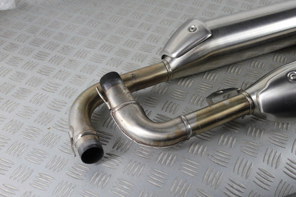 Triumph Vance & Hines Bonneville Bobber Exhausts