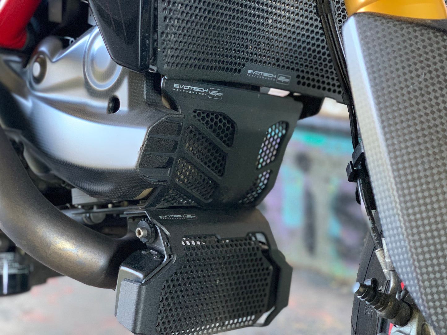 Ducati Hypermotard 950 SP – Carbon Loaded – Termignoni Exhaust – Immaculate