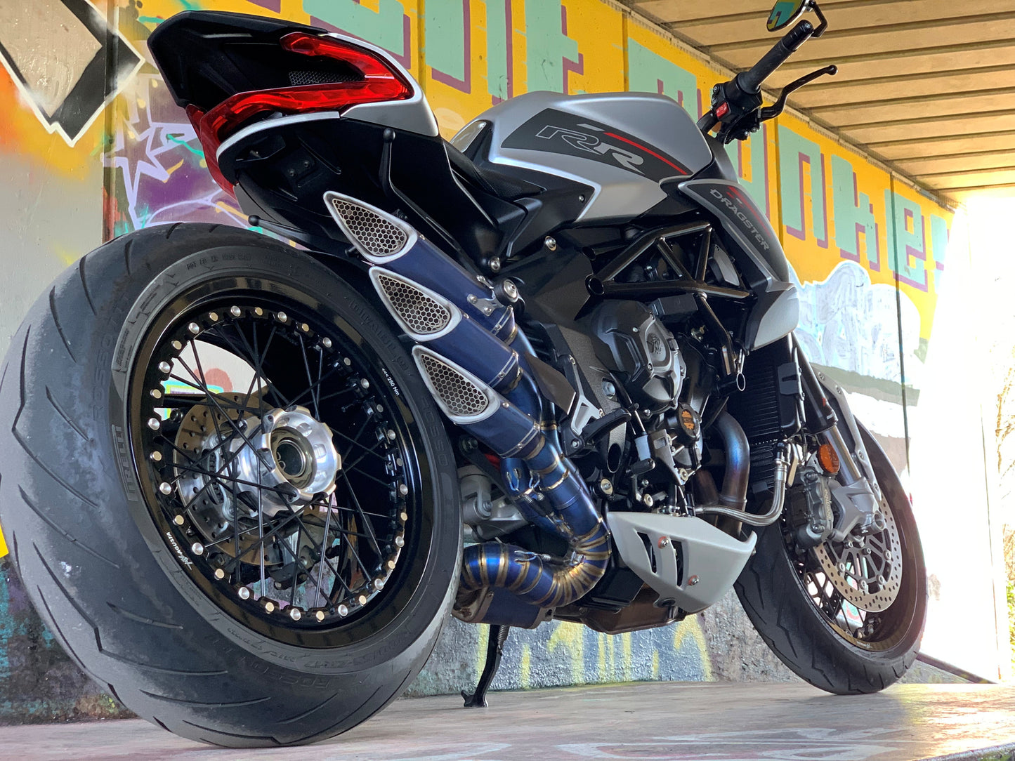 MV Agusta Dragster RR (2021) – 800cc – “Motorcycle Art” – Immaculate