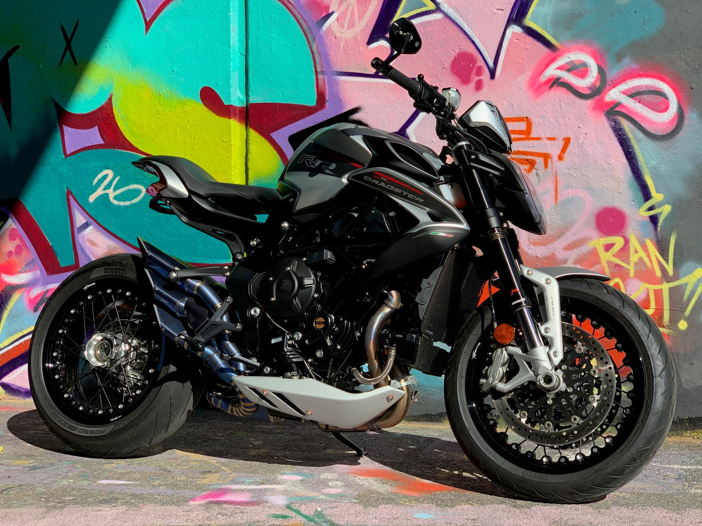 MV Agusta Dragster RR (2021) – 800cc – “Motorcycle Art” – Immaculate