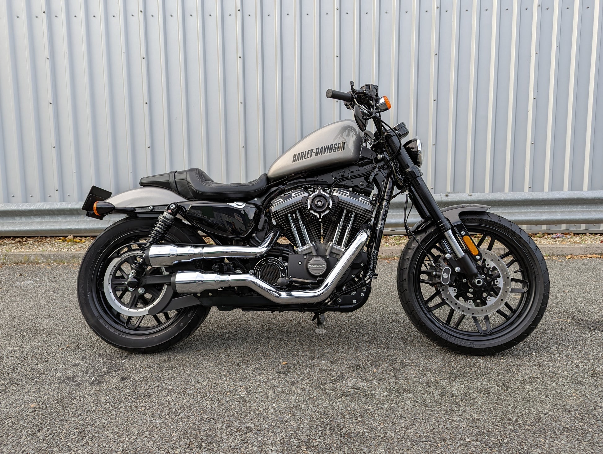 Harley Davidson Roadster Silver 1200cc 2016 Model *SOLD* – Naked