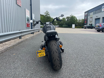 Harley Davidson Custom 2006 Black *SOLD*